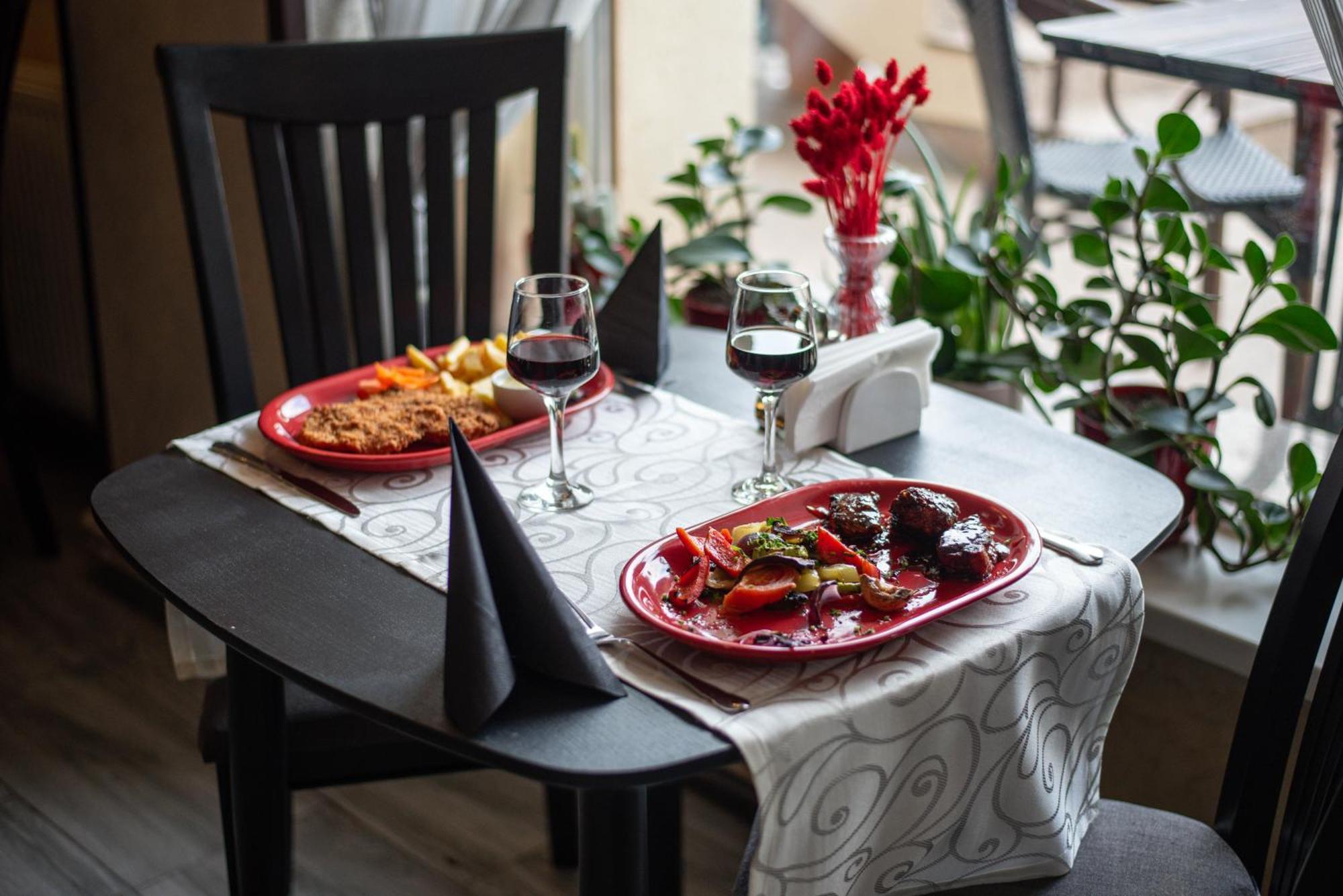 Marea Neagra Hotel